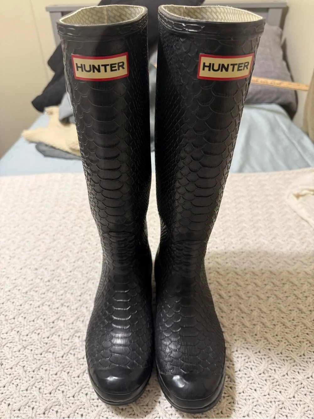 Hunter limited edition RARE carnaby boa snakeskin embossed textured tall boots 8